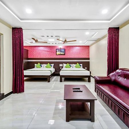 Hotel Treebo Sripadha Residency Alipiri Road Tirupati Esterno foto