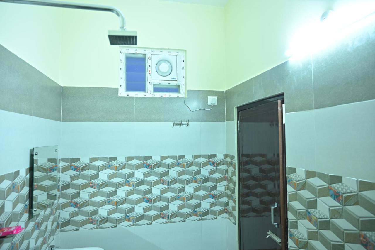 Hotel Treebo Sripadha Residency Alipiri Road Tirupati Esterno foto